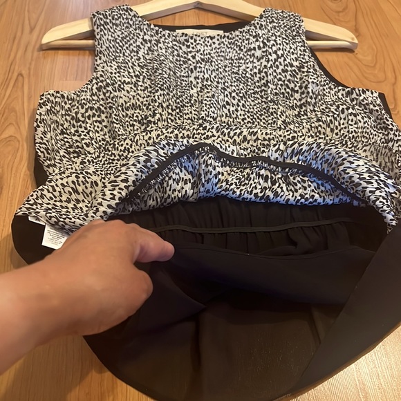 LOFT black n white sleeveless top with elastic waist - Picture 12 of 15